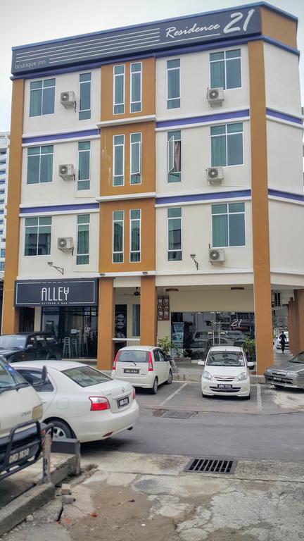 Residence 21 Boutique Inn Miri Esterno foto