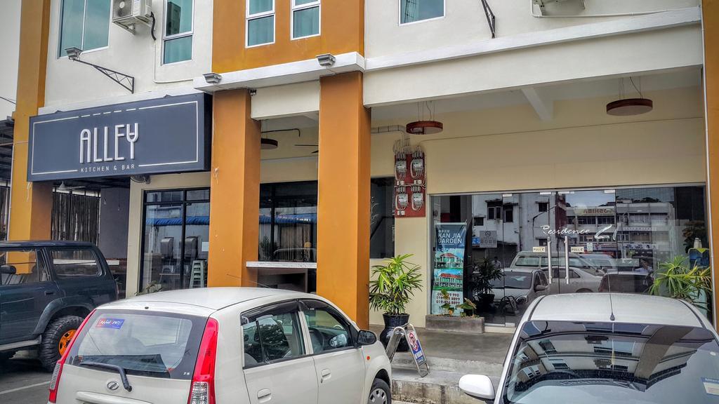 Residence 21 Boutique Inn Miri Esterno foto
