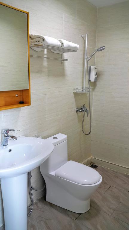 Residence 21 Boutique Inn Miri Esterno foto