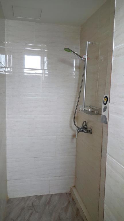 Residence 21 Boutique Inn Miri Esterno foto